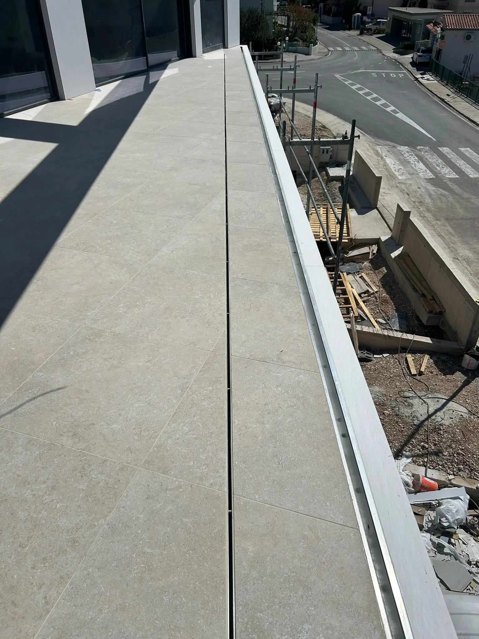 Slot 8 kanalica (detalj)