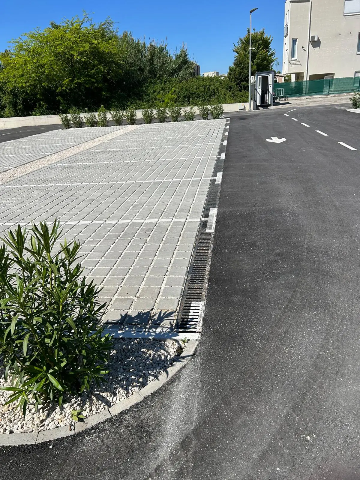 Linijska odvodnja Faserfix KS150, parkiralište, Trogir