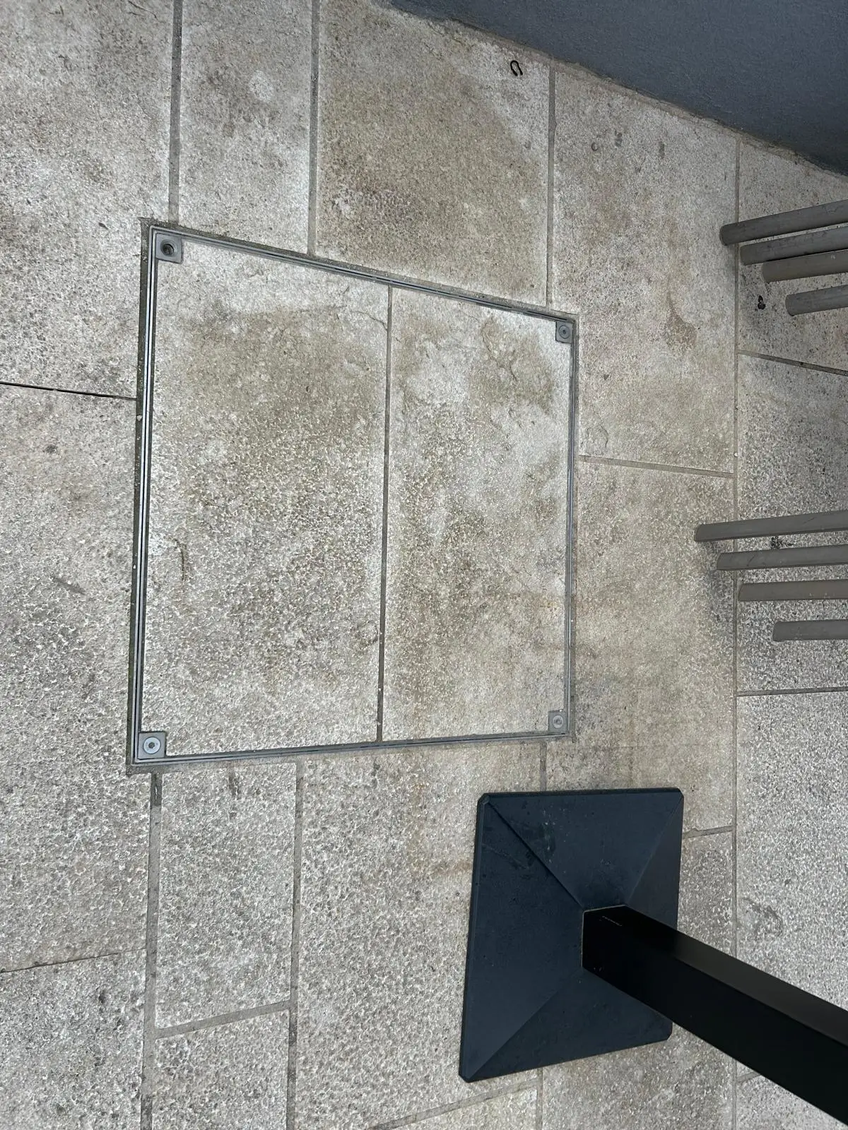 Inox Heavy Duty poklopci, Riva, Kaštel Stari